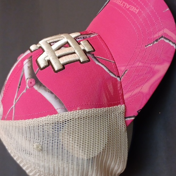 NWT Notre Dame real tree pink camo trucker hat. - Picture 3 of 4